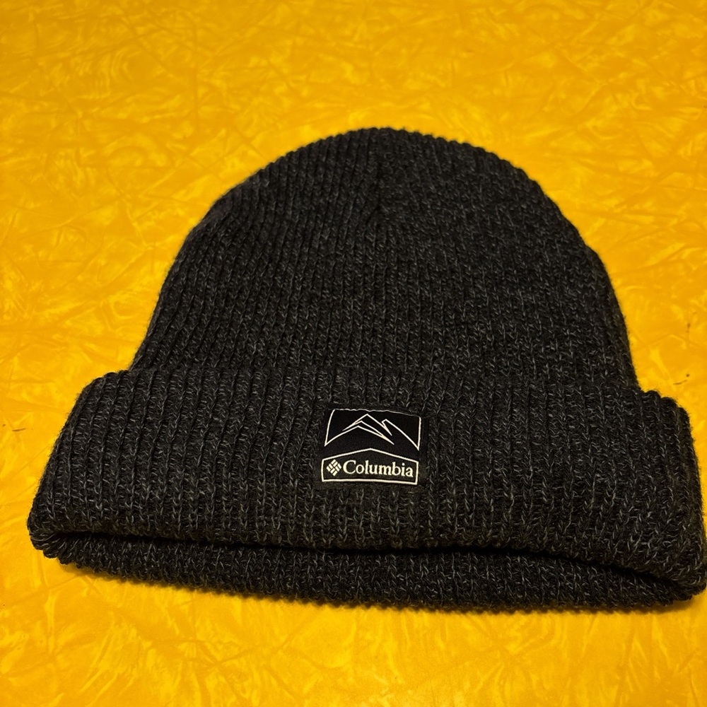 Columbia Navy Blue Ribbed Knit Winter Hat